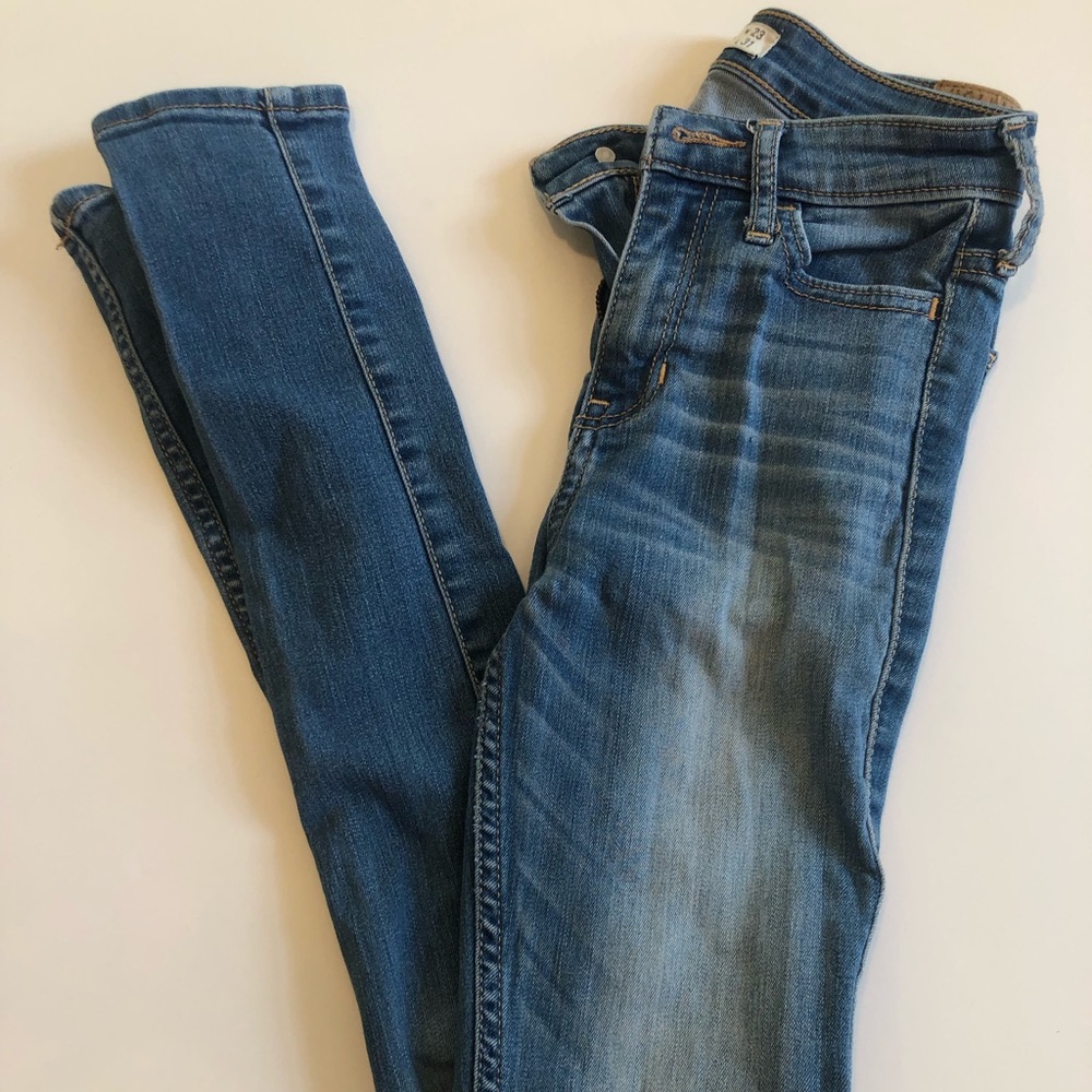 Hollister Jeans Faded, Medium Wash No Rips